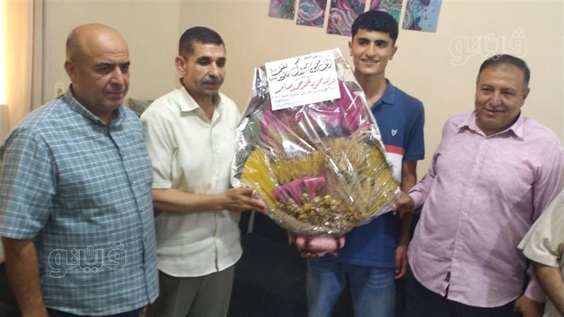 الطالب الأول علمي