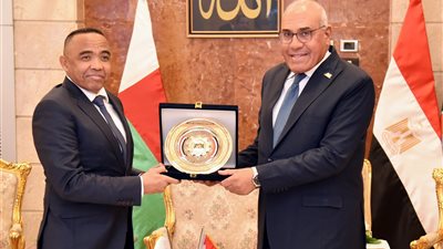 رئيس جمهورية مدغشقر يزور الهيئة العربية للتصنيع لبحث أوجه التعاون المشترك