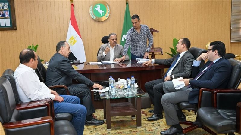 محافظ الشرقية يستقبل