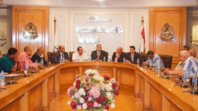  اجتماع موسع لشعبة المخابز مع قيادات تموين القاهرة استعدادًا لتطبيق منظومة «الخصم المباشر»