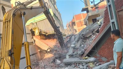 البدء في إزالة العقار المنهار في جصفا، ومحافظ الدقهلية يوجه بتشكيل لجنة هندسية لفحص أسباب الواقعة