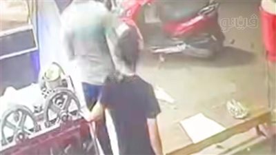 دهس أسرة في أبو حماد..سيارة مسرعة تصدم أم وطفليها ووالدتها بالشرقية