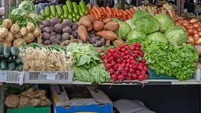 سعر الخضار اليوم، الليمون يسجل 50 جنيها وانخفاض الفلفل والباذنجان 