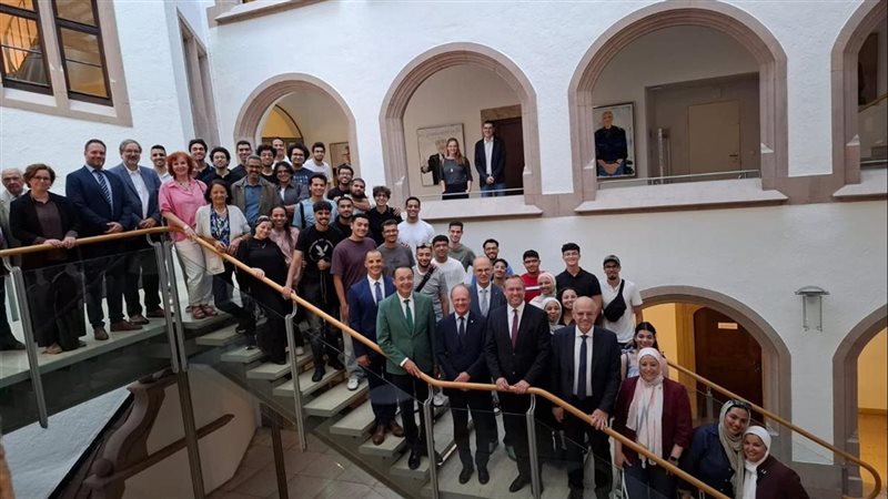 تدشين مركز بحثي للجامعة