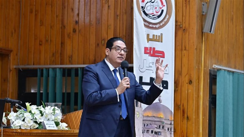 رئيس جامعة القاهرة