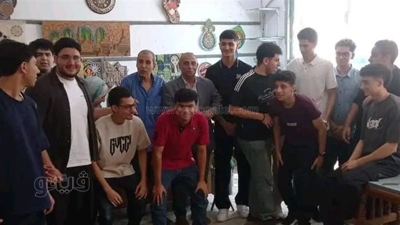 تكريم طلاب مدرسة