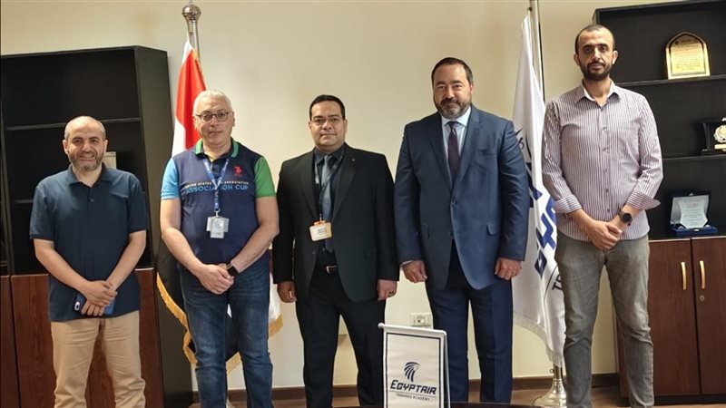 أكاديمية مصر للطيران