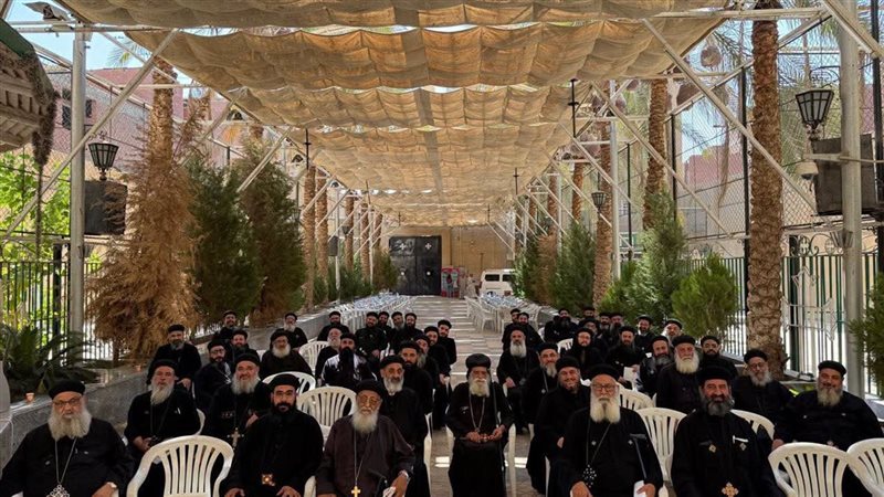 كهنة إيبارشية مطاي