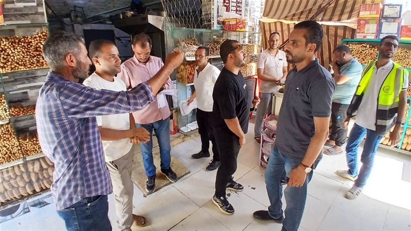 حملة مكبرة على الأسواق