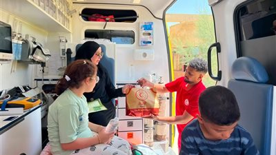 الهلال الأحمر المصري يستقبل الدفعة الـ70 من الجرحى الفلسطينيين