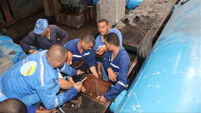 مياه الفيوم: تسرب مفاجئ بخط طرد طلمبة مياه مرشحة بمجمع محطات العزب الجديدة