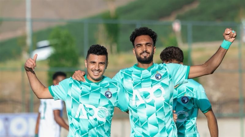 بيراميدز، فيتو 