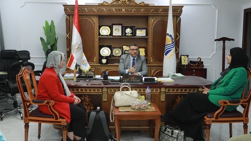 محافظ قنا، فيتو 