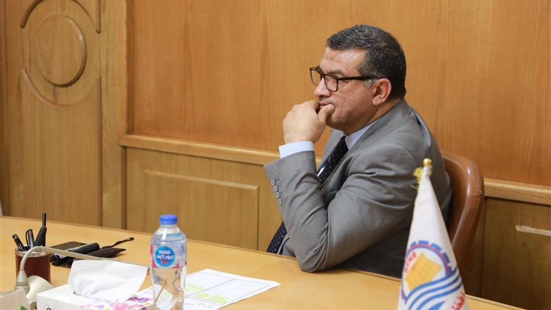 محافظ قنا، فيتو