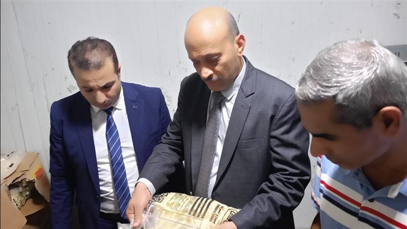 ضبط بطاطس فاسدة بمطعم