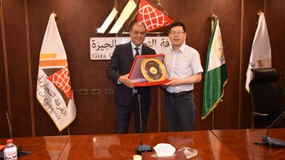 غرفة الجيزة تبحث مع وفد صيني توسيع الشراكات الصناعية والاستثمارية 