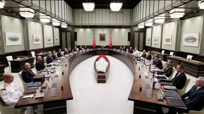 يطال دول المنطقة، تركيا تحذر من تمدد الحرب بين أمريكا وإيران  