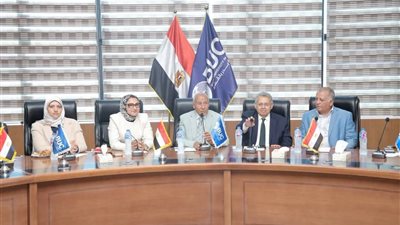 إنشاء مدرسة تمريض تطبيقية جديدة بالخارجة و12 منحة جامعية لأبناء الوادي الجديد