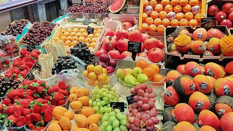 أسعار الفاكهة اليوم، العنب يسجل 40 جنيها 