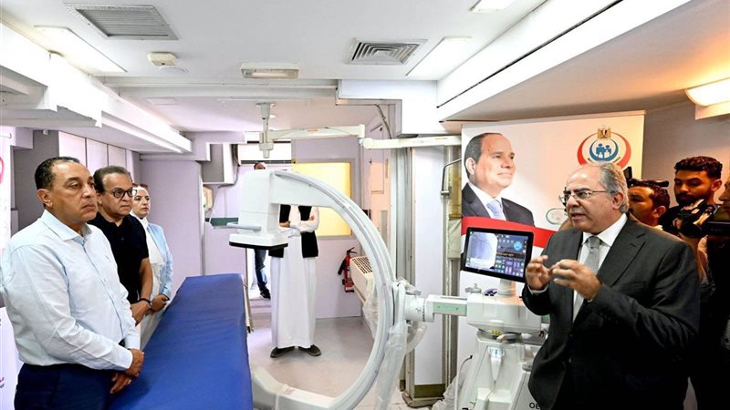 رئيس الوزراء يتفقد