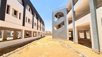 الإسكان: تسليم وتنفيذ عدد من المشروعات التعليمية 
