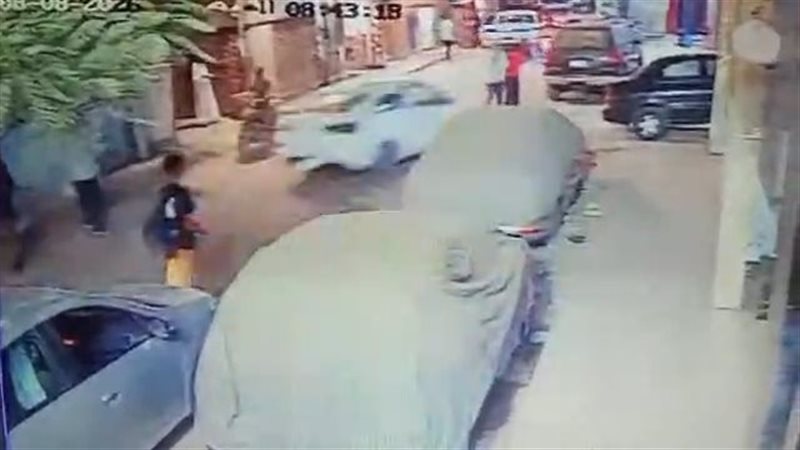 إصابة سيدة وابنتها