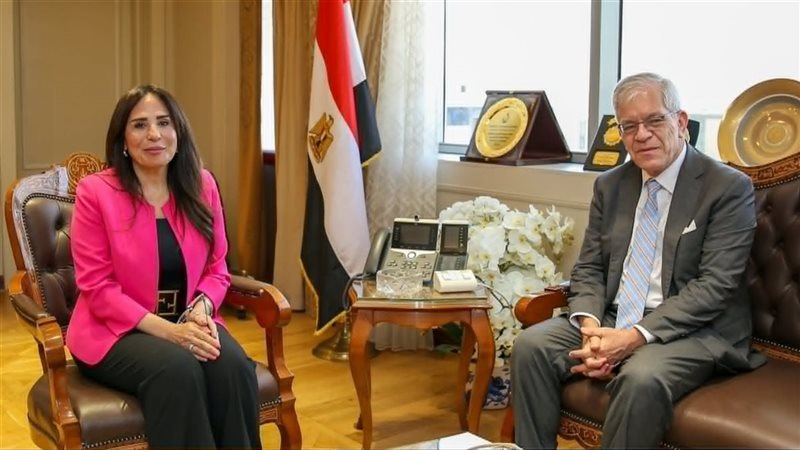 وزيرة الإسكان تستقبل