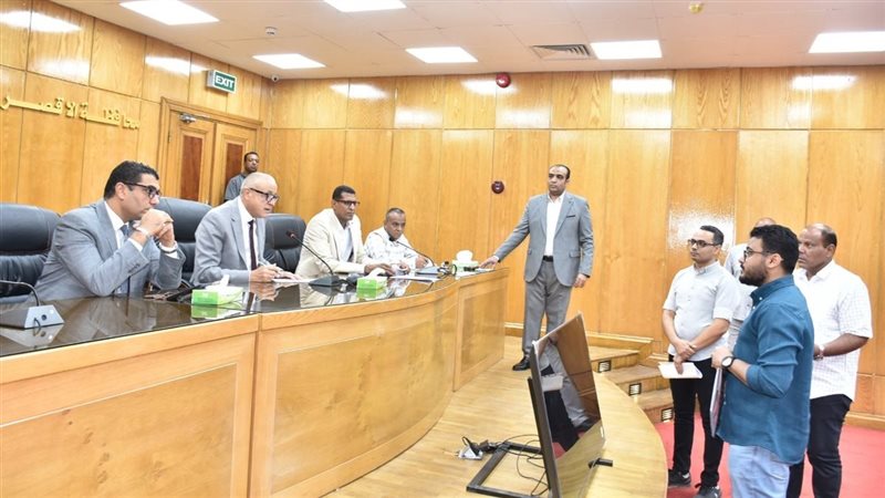 أثناء اللقاء 