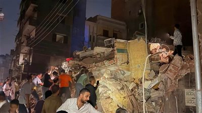 انهيار شرفة عقار بالإسكندرية وتهشم سيارة دون وجود إصابات 
