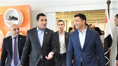 لتقليل الاستيراد، وزير الصناعة يكشف خطة الحكومة لتعميق الإنتاج المحلي من الأحذية والمستلزمات الرياضية 