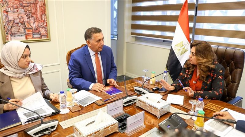 وزير التنمية المحلية