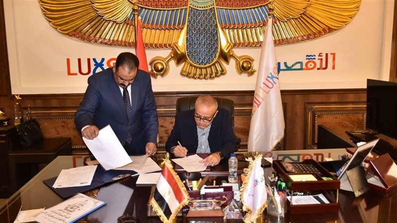 محافظ الأقصر يعتمد