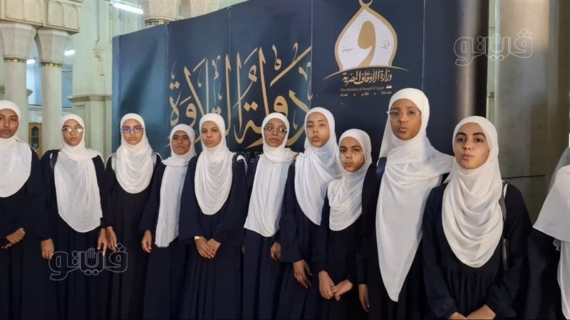 طالبات وطلاب دار