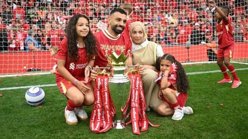 محمد صلاح وأسرته