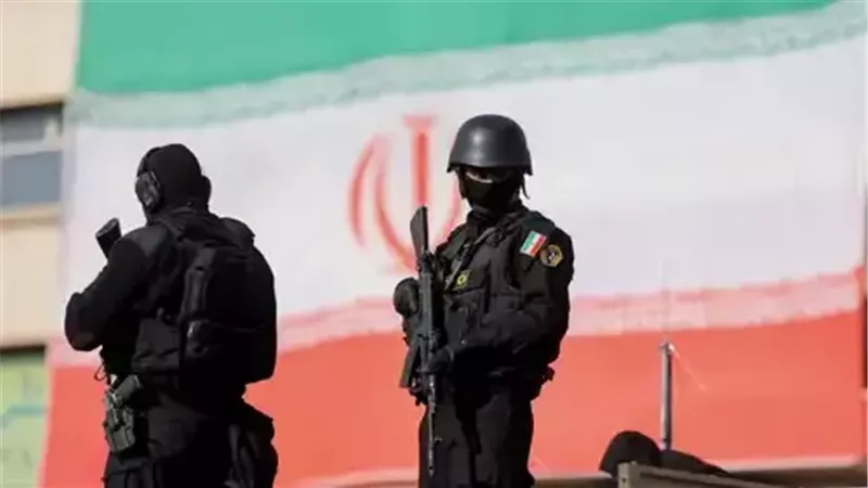 إيران 