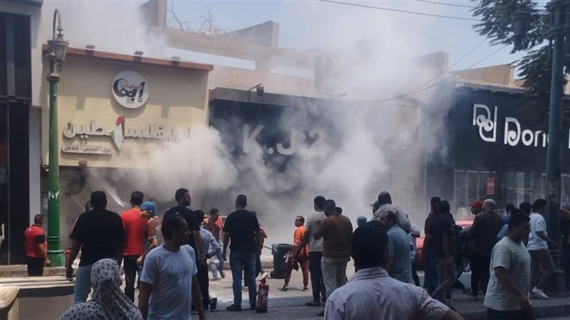 حريق داخل مطعم شهير