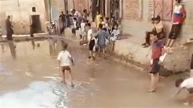 كسر ماسورة مياه في