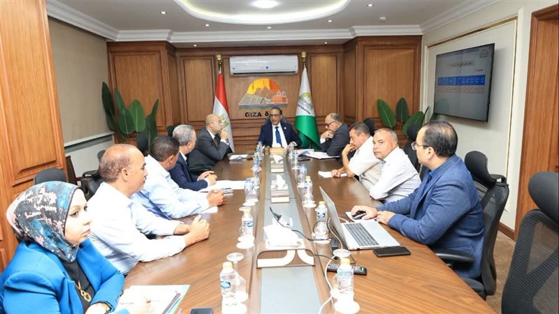 اجتماع محافظ الجيزة