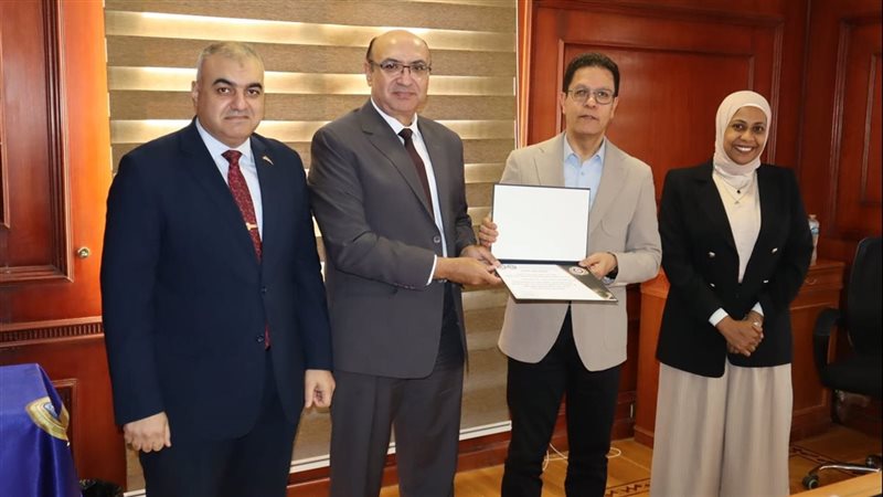 جامعة بنها 