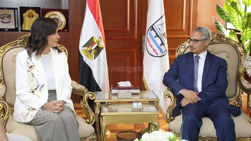 محافظ بني سويف يستقبل