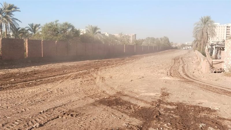 تسوية طريق السفير