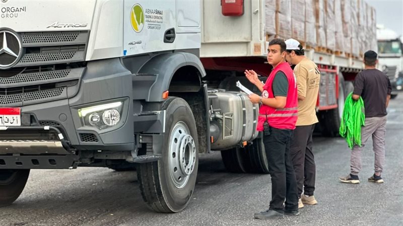 قافلة زاد العزة 257، الهلال الأحمر يواصل دعم الأشقاء الفلسطينيين بآلاف الأطنان من المساعدات