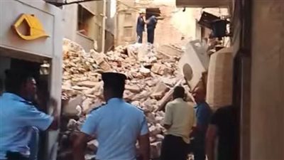تفاصيل انهيار عقار مكون من ثلاث طوابق في الإسكندرية 