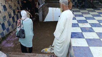 منذ 6 سنوات، غرق نفق فرشوط بقنا يحير المهندسين ويجبر الأهالي على المخاطرة بحياتهم 