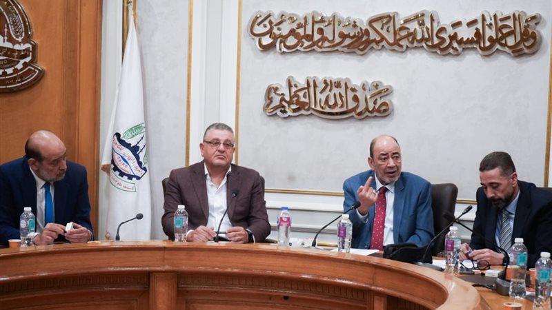 خلال اجتماع شعبة