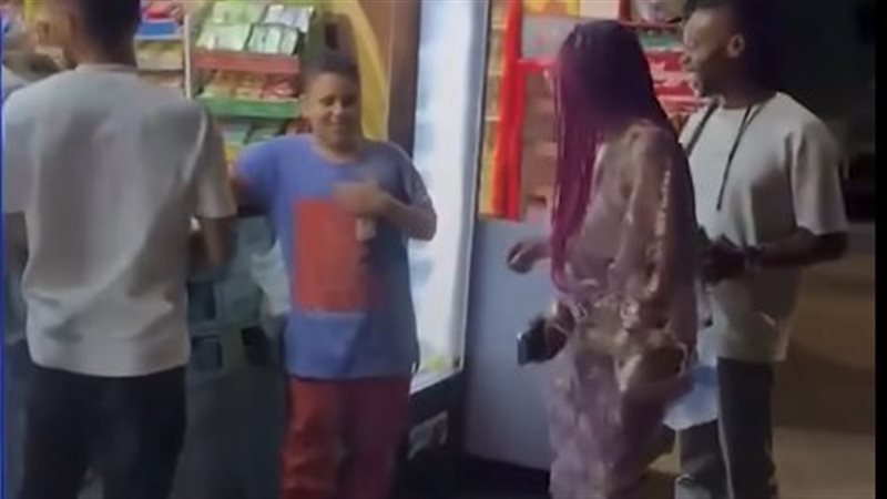 مؤثر أمريكي ينبهر