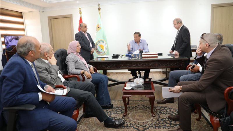 وزير الزراعة ونواب