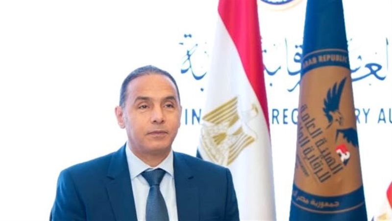 الدكتور إسلام عزام