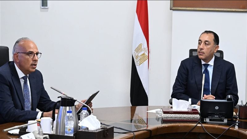 رئيس الوزراء ووزير