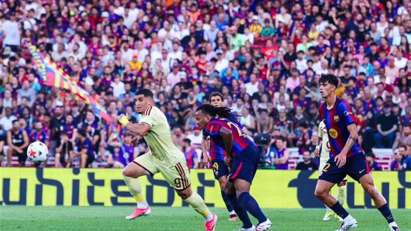 الأهلي وبرشلونة 